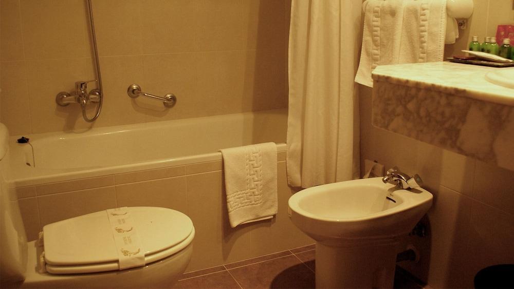 Hotel Edelweiss Arties Extérieur photo