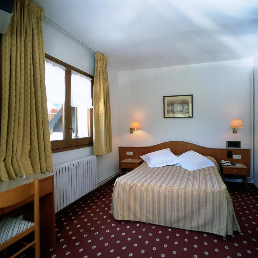 Hotel Edelweiss Arties Extérieur photo