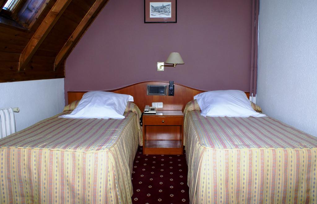 Hotel Edelweiss Arties Extérieur photo