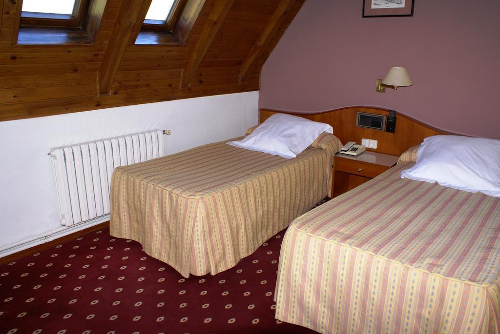 Hotel Edelweiss Arties Chambre photo